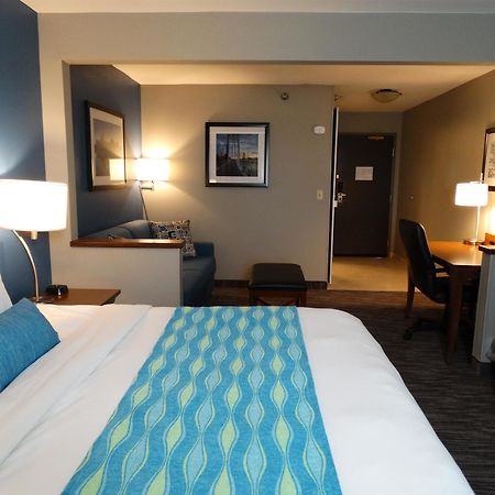 Отель Best Western Wichita Northeast Экстерьер фото