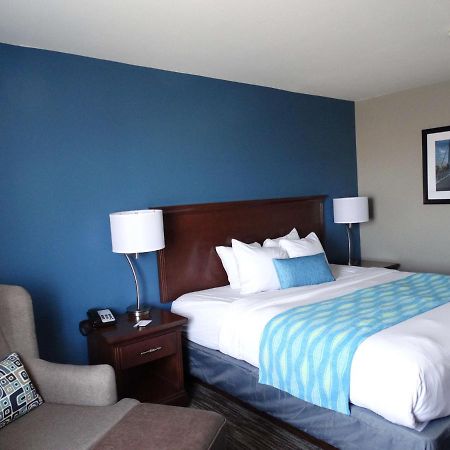 Отель Best Western Wichita Northeast Экстерьер фото