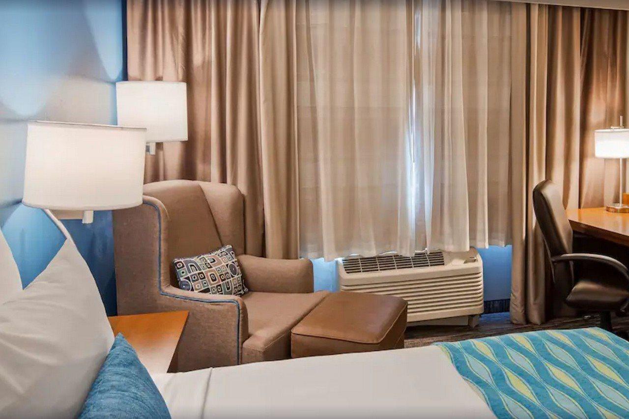 Best Western Wichita Northeast Экстерьер фото