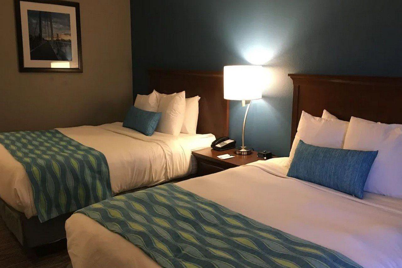 Отель Best Western Wichita Northeast Экстерьер фото