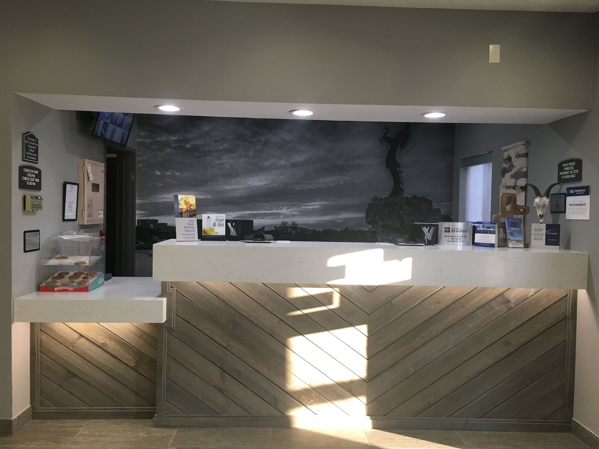 Best Western Wichita Northeast Экстерьер фото