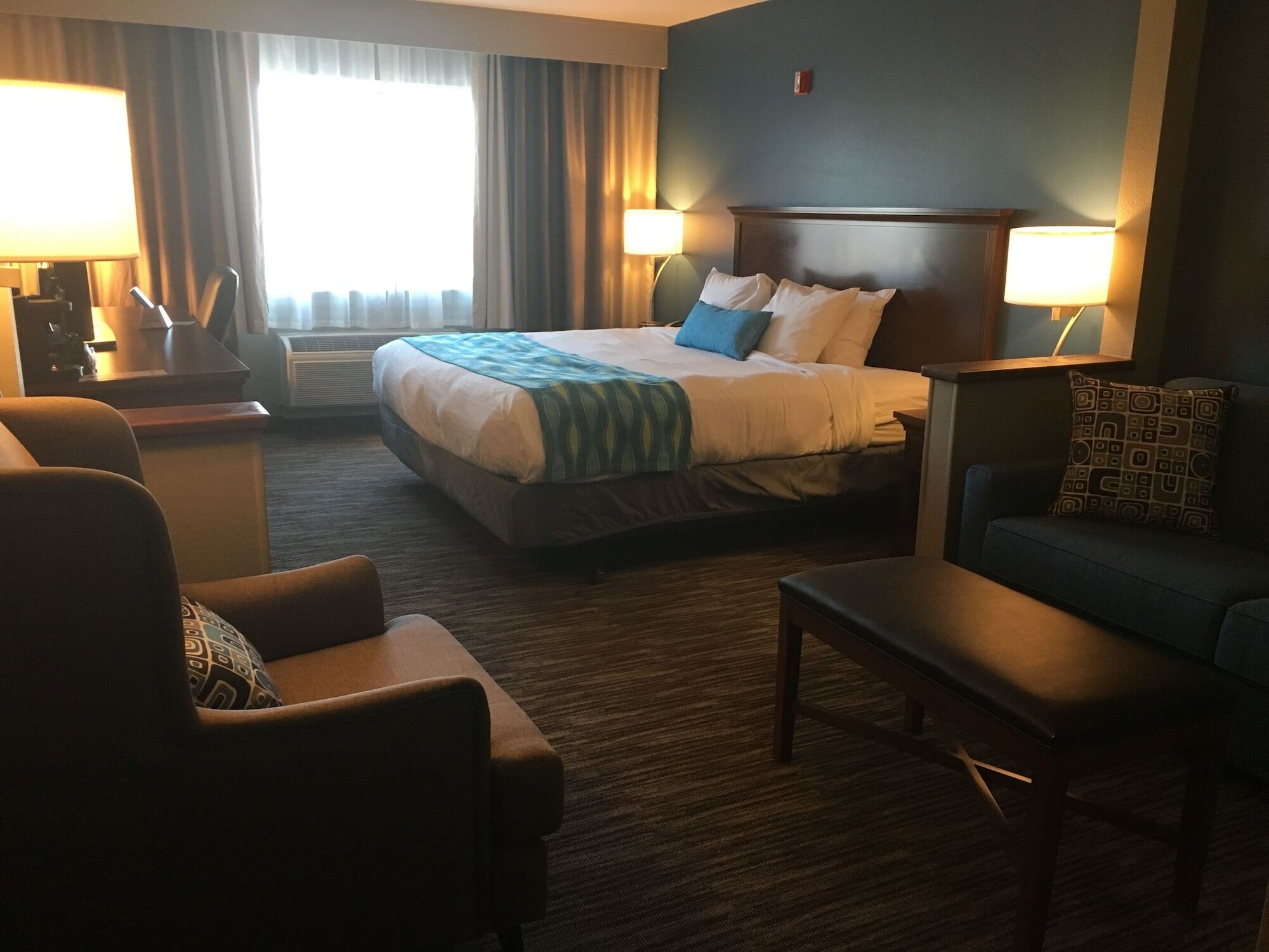 Отель Best Western Wichita Northeast Экстерьер фото