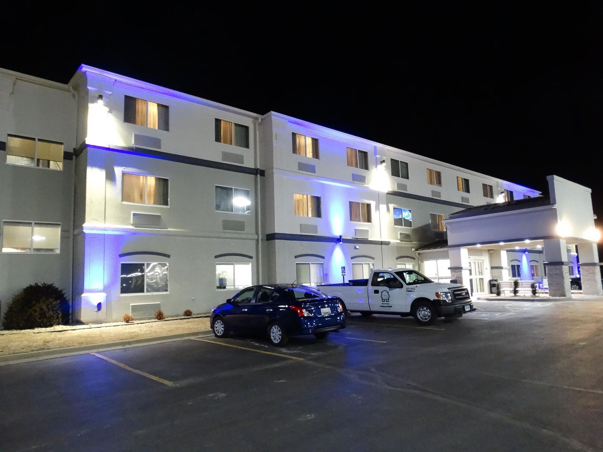 Отель Best Western Wichita Northeast Экстерьер фото