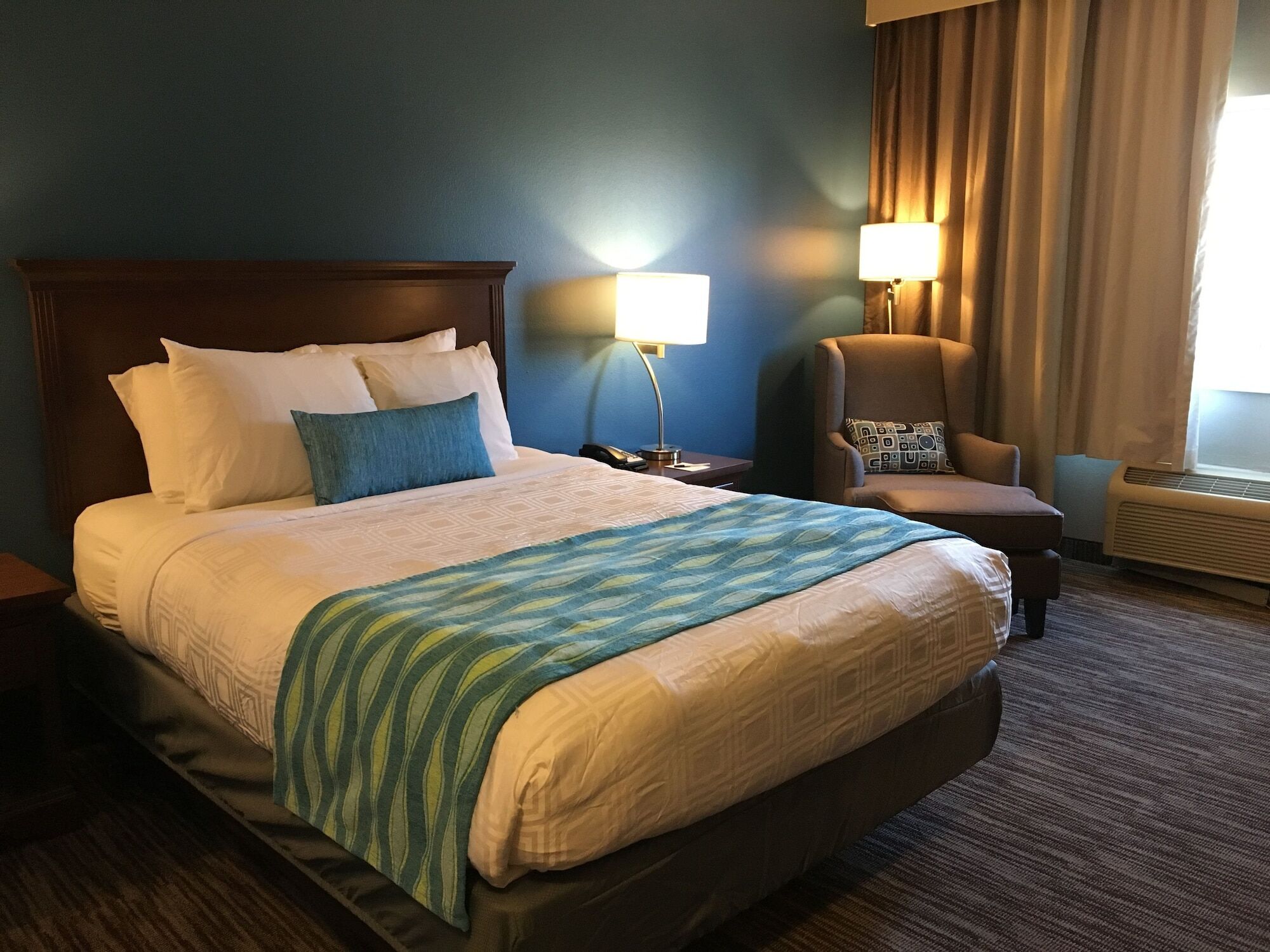 Отель Best Western Wichita Northeast Экстерьер фото